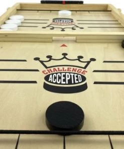 Puck Battle Bordspel Van WDMT | 30 X 60 X 3 Cm | Houten Bordspel | Inclusief Schaakspel | Sjoel Battle | Slingpuck Game | Snelheidsspel | Drank Spel 2 Personen -spellen-voor-volwassenen Winkel 550x342 6